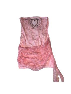 Pink Strapless Backless Lace Dress with Heart Cutout